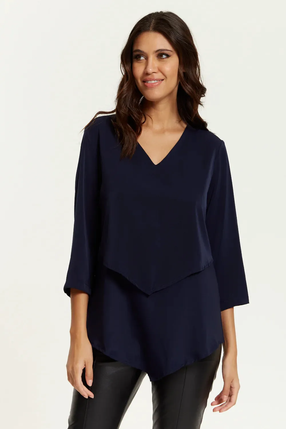 Hoxton Gal 3/4 Sleeves V Neck Layered Relaxed Fit Top