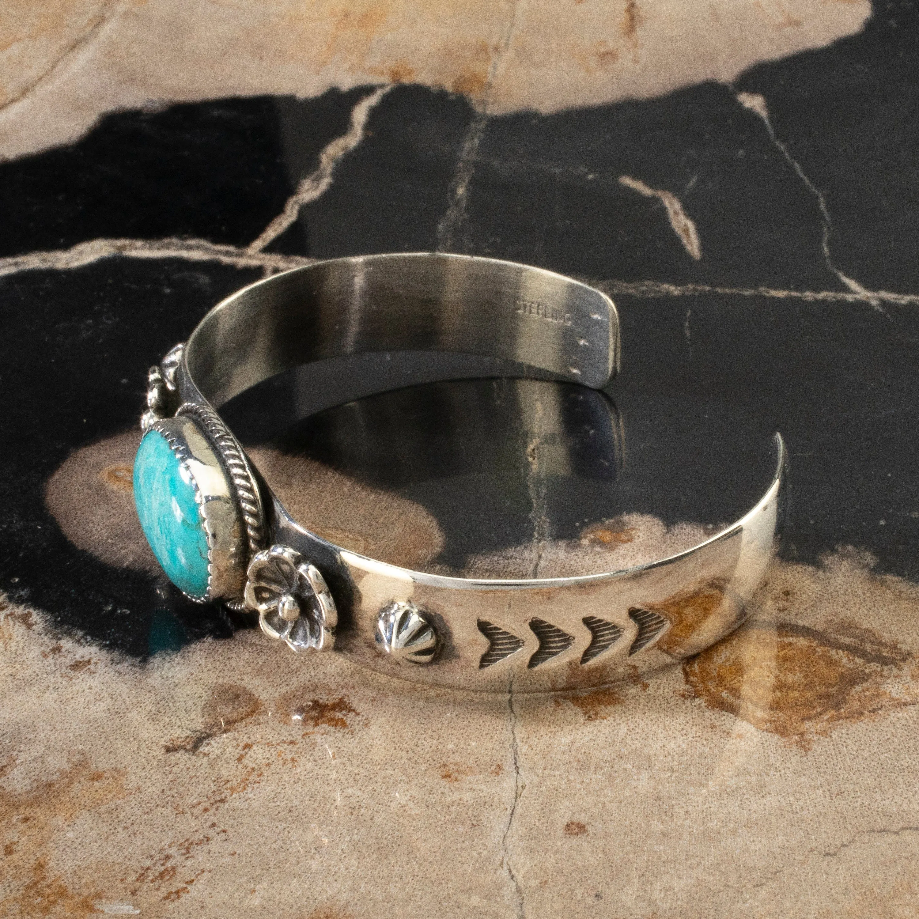 Joe Piaso Jr. King Manassa Turquoise Navajo USA Native American Made 925 Sterling Silver Cuff