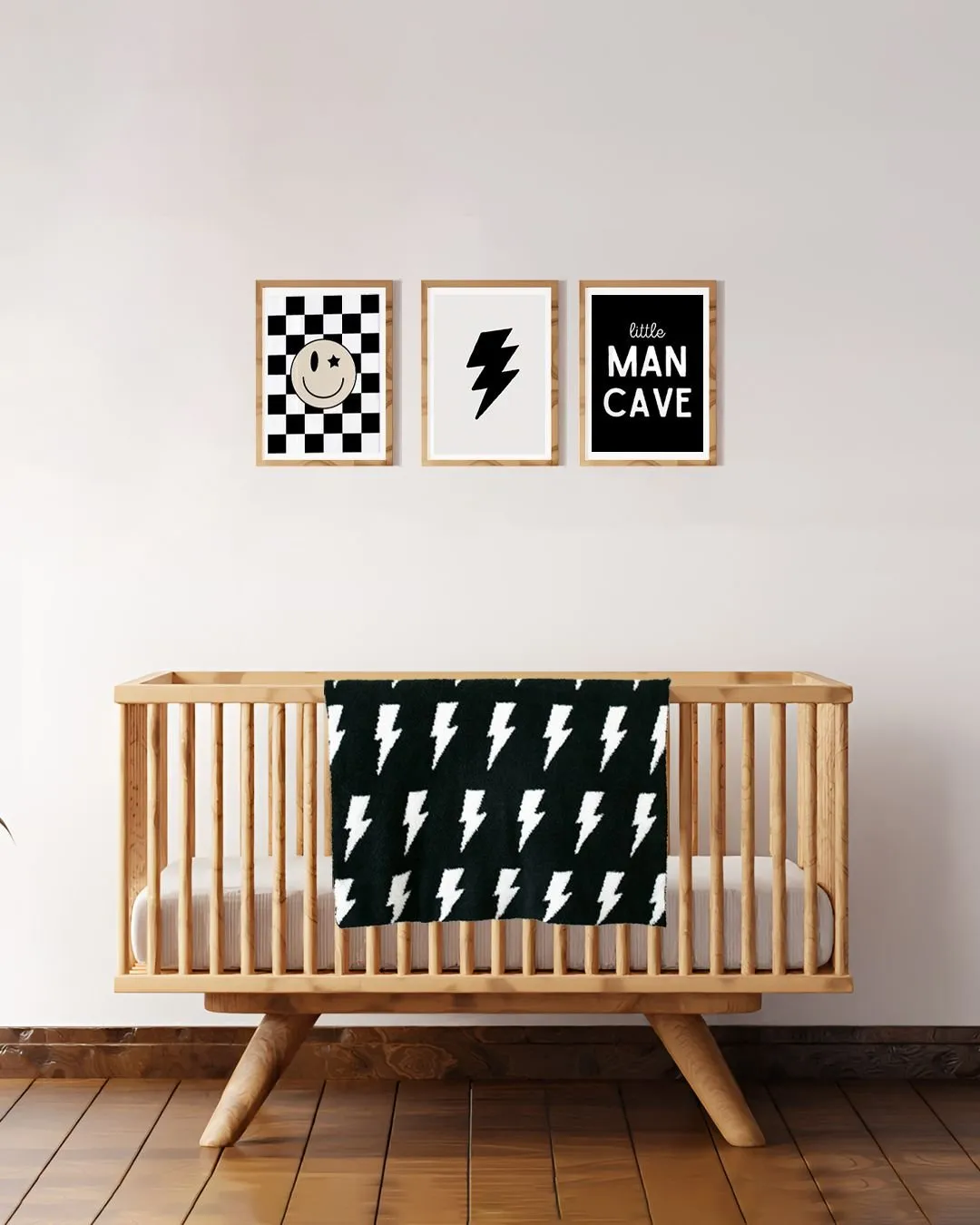 Lightning Bolt Fuzzy Blanket | Black