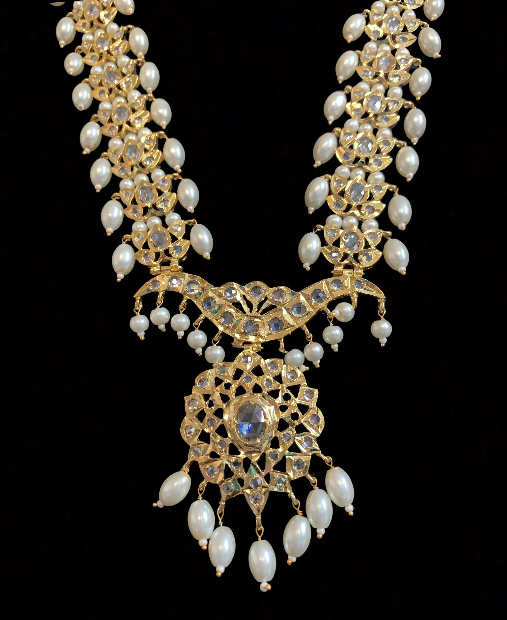 LN80 Asif jaahi haar in shell pearls   ( SHIPS IN 4 WEEKS )