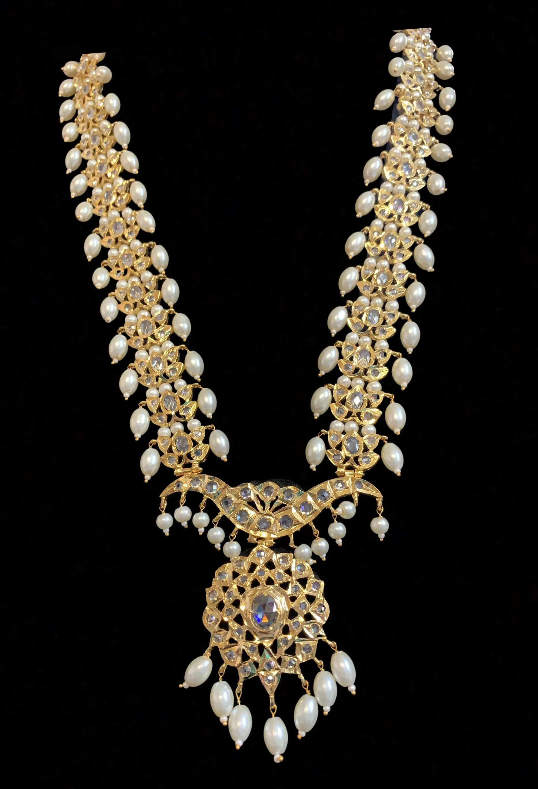 LN80 Asif jaahi haar in shell pearls   ( SHIPS IN 4 WEEKS )