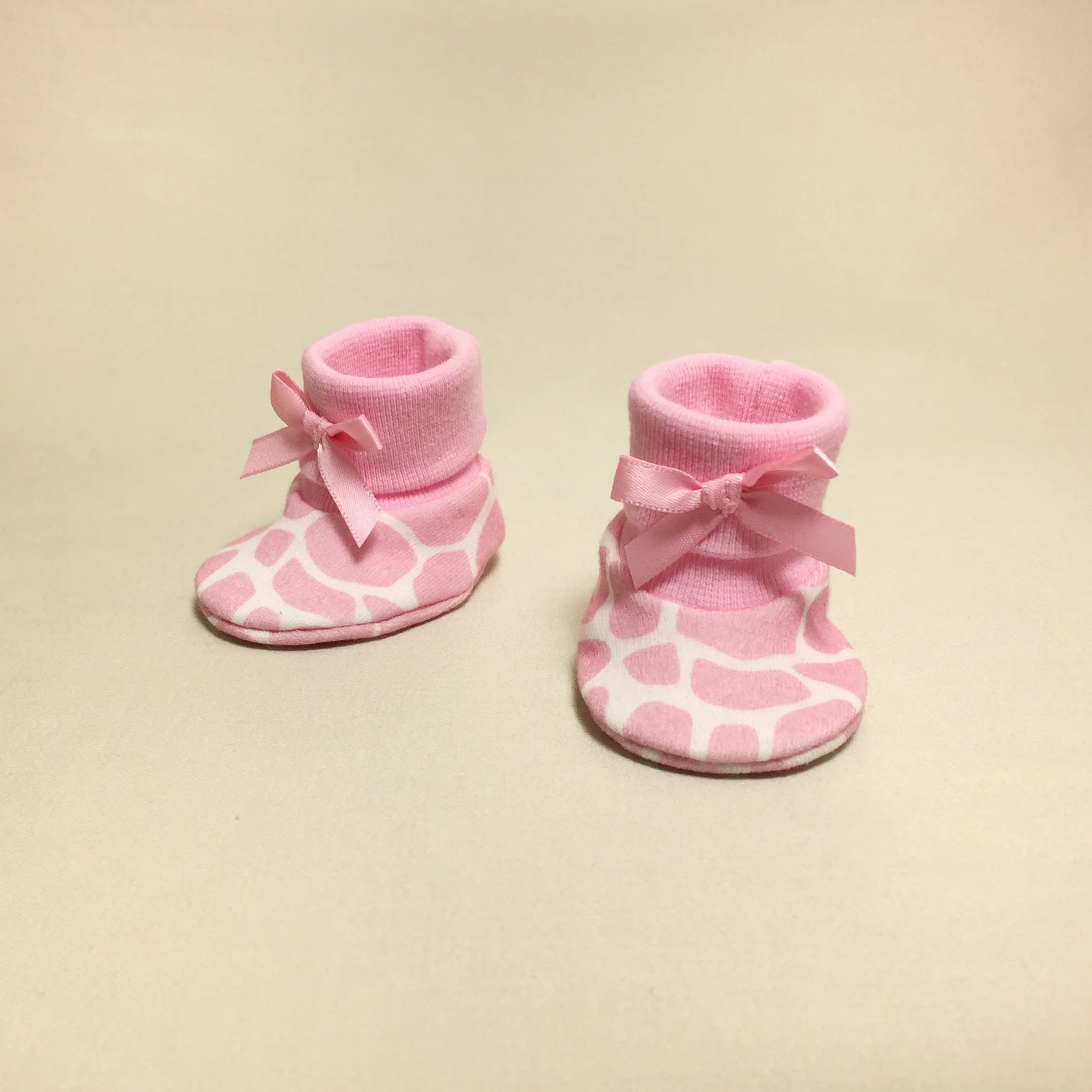 NICU Booties Giraffe Pink